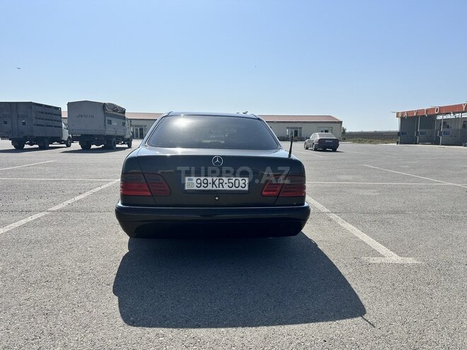 Mercedes E 240 1997, 388,000 km - 2.4 l - Bakı