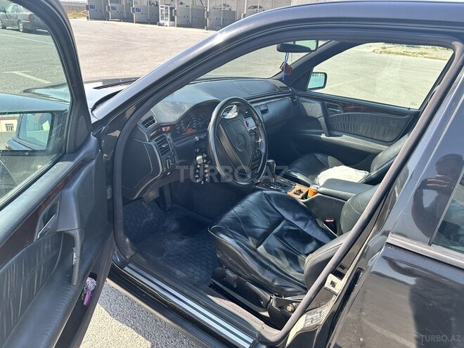 Mercedes E 240 1997, 388,000 km - 2.4 l - Bakı