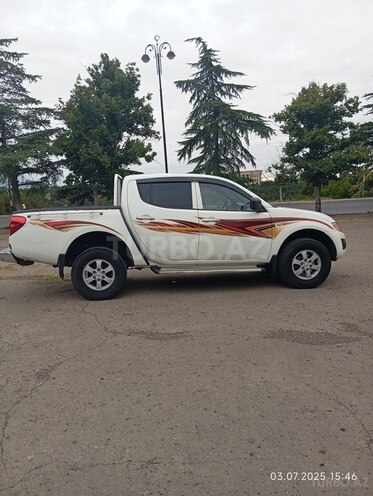 Mitsubishi L200 2011, 283,000 km - 2.5 l - Gəncə