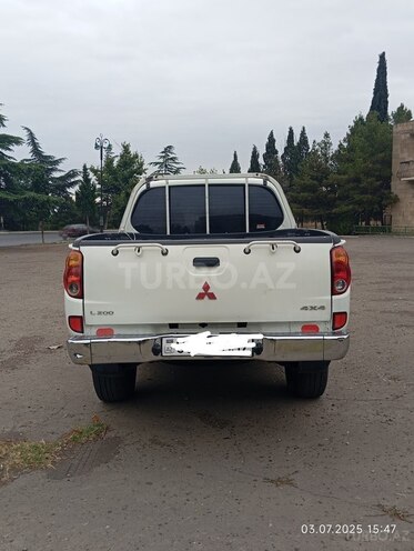 Mitsubishi L200 2011, 283,000 km - 2.5 l - Gəncə