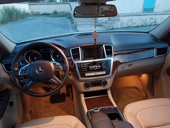 Mercedes  2013, 240,000 km - 3.0 l - Masallı