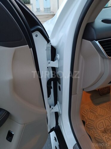 Mercedes  2013, 240,000 km - 3.0 l - Masallı