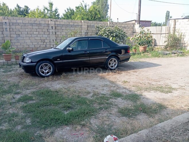 Mercedes C 240 1998, 350,000 km - 2.4 l - Qusar