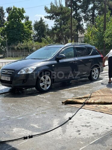 Kia  2009, 200,000 km - 1.4 l - Qax