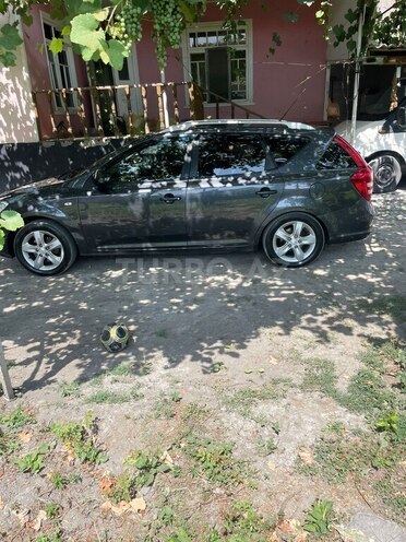 Kia  2009, 200,000 km - 1.4 l - Qax