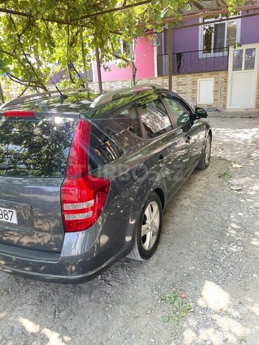 Kia  2009, 200,000 km - 1.4 l - Qax