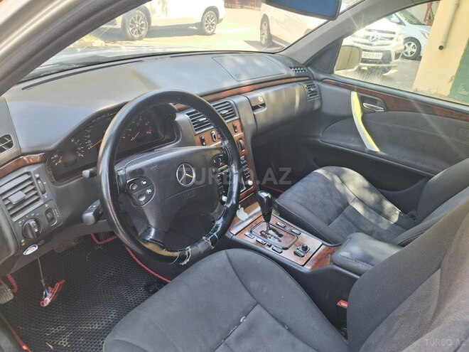 Mercedes E 220 d 2001, 355,000 km - 2.2 л - Bakı