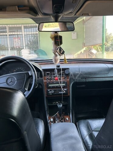 Mercedes C 250 d 1997, 526,830 km - 2.5 л - Saatlı