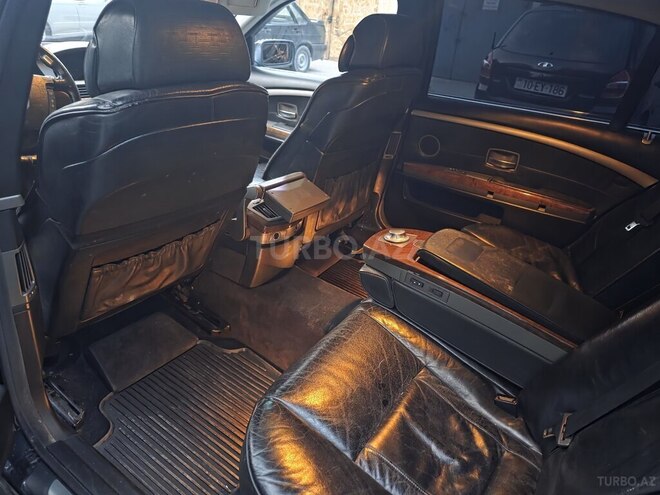BMW 745 2004, 319,000 km - 4.4 l - Bakı