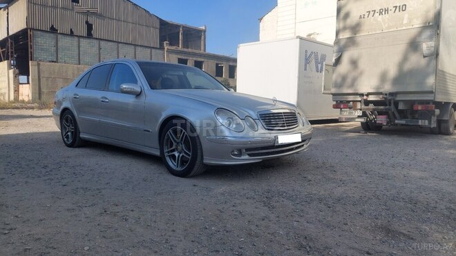 Mercedes E 240 2004, 258,000 km - 2.6 l - Sumqayıt