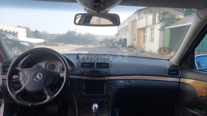 Mercedes E 240 2004, 258,000 km - 2.6 l - Sumqayıt
