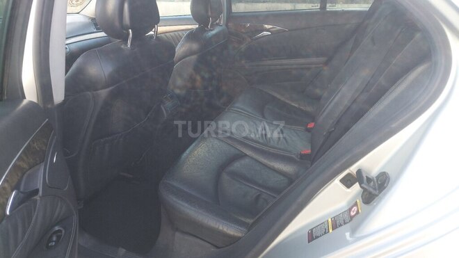 Mercedes E 240 2004, 258,000 km - 2.6 l - Sumqayıt