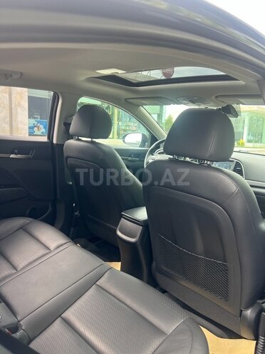 Hyundai Elantra 2018, 104,138 km - 2.0 л - Bakı