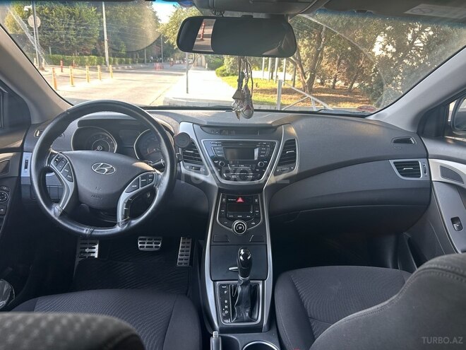 Hyundai Elantra 2015, 146,000 km - 1.8 l - Bakı