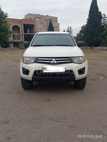Mitsubishi L200 2011, 283,000 km - 2.5 l - Gəncə