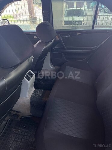 Mercedes E 220 d 1997, 653,700 km - 2.2 l - Cəlilabad