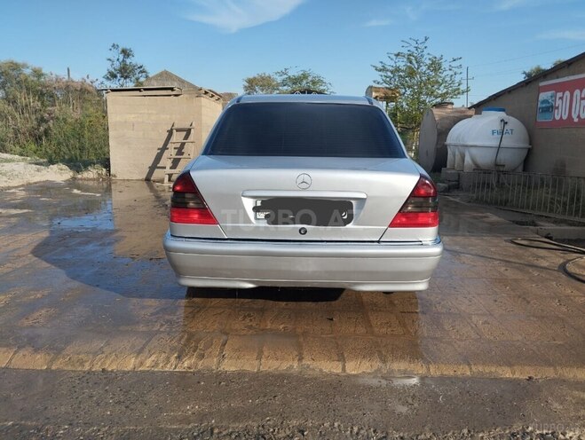 Mercedes C 200 2000, 350,000 km - 2.0 л - Salyan