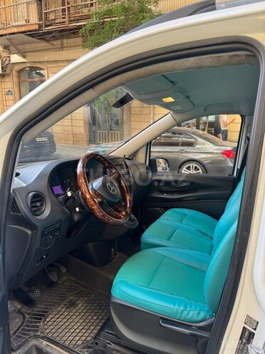 Mercedes Vito 111 2015, 196,000 km - 1.6 l - Bakı