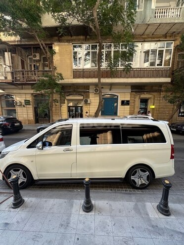 Mercedes Vito 111 2015, 196,000 km - 1.6 l - Bakı