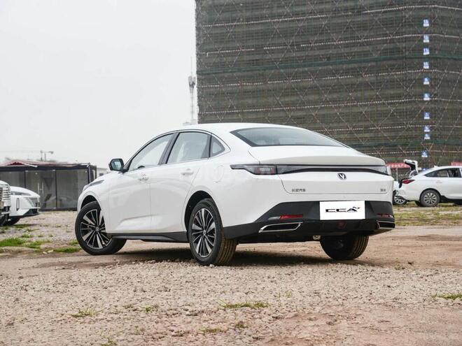 Changan Eado 2025, 0 km - 1.5 l - Bakı