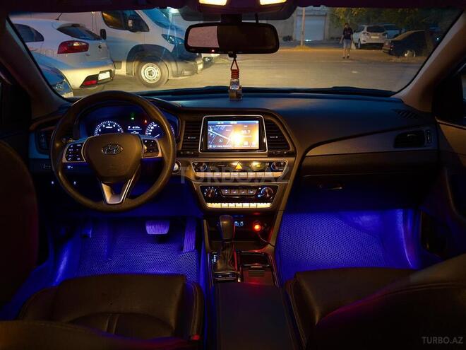 Hyundai Sonata 2018, 200,000 km - 2.0 l - Bakı