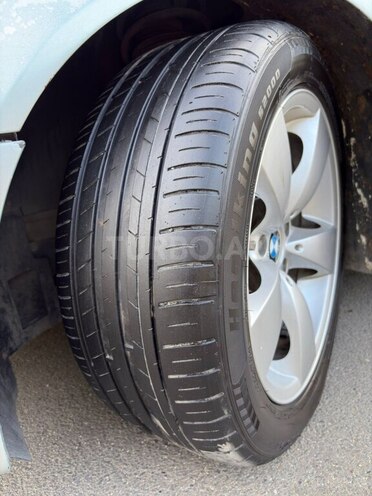 BMW 528 1998, 404,000 km - 2.8 l - Astara
