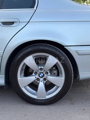 BMW 528 1998, 404,000 km - 2.8 l - Astara