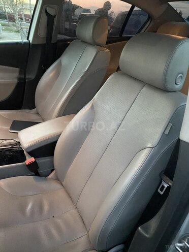 Volkswagen Passat 2005, 350,100 km - 2.0 л - Xırdalan