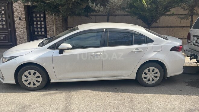 Toyota Corolla 2023, 80,000 km - 1.8 л - Bakı