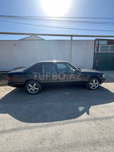 Mercedes E 230 1990, 435,652 km - 2.3 l - Sumqayıt