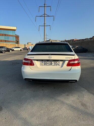 Mercedes E 350 4MATIC 2009, 309,000 km - 3.5 л - Bakı