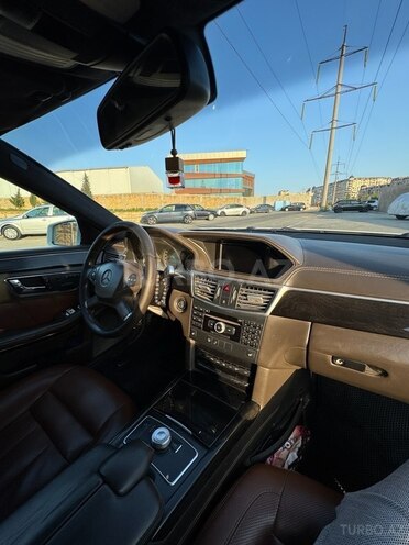 Mercedes E 350 4MATIC 2009, 309,000 km - 3.5 л - Bakı