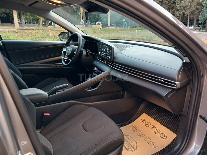 Hyundai Elantra 2022, 36,700 km - 1.6 l - Bakı