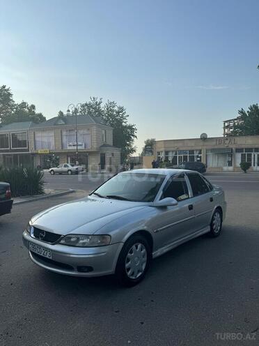 Opel Vectra 2000, 215,436 km - 1.6 l - Qazax