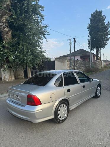 Opel Vectra 2000, 215,436 km - 1.6 l - Qazax