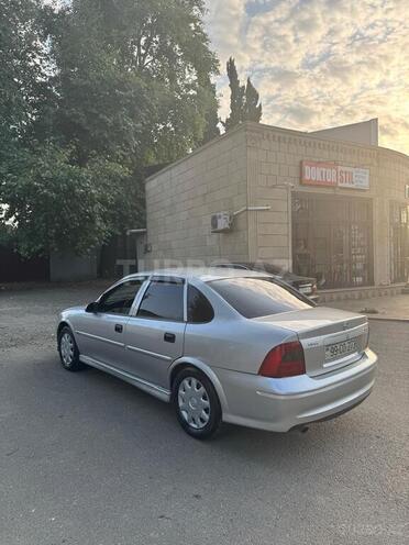 Opel Vectra 2000, 215,436 km - 1.6 l - Qazax