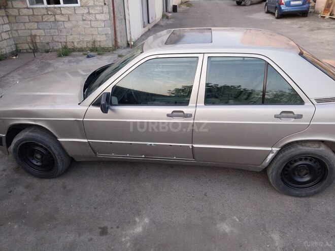 Mercedes 190 1988, 298,378 km - 2.0 л - Balakən