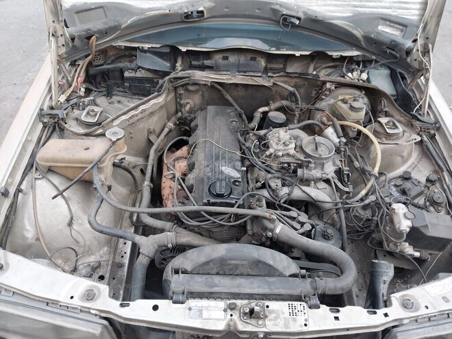 Mercedes 190 1988, 298,378 km - 2.0 л - Balakən