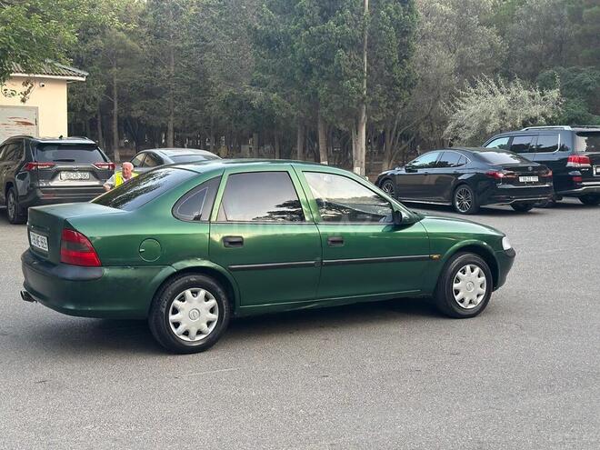 Opel Vectra 1996, 334,000 km - 1.6 l - Sumqayıt