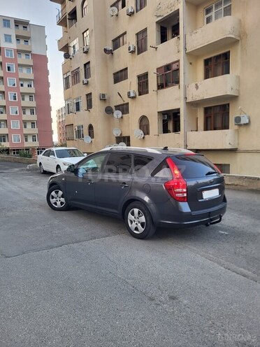 Kia  2008, 450,000 km - 1.6 l - Bakı