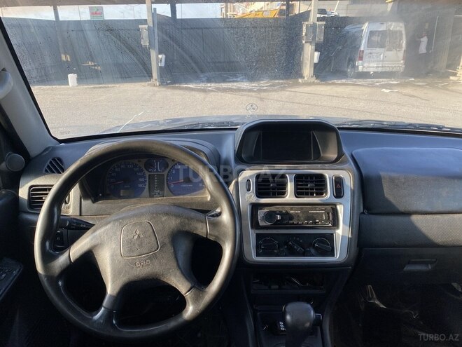 Mitsubishi Pajero io 1999, 300,000 km - 1.8 l - Bakı