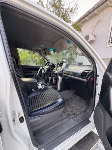 Toyota Land Cruiser Prado 2012, 268,000 km - 2.7 l - Bakı