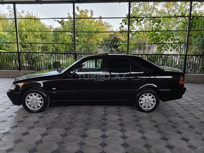 Mercedes C 240 1999, 360,000 km - 2.4 l - Şəki