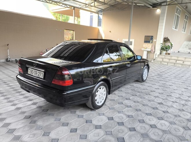 Mercedes C 240 1999, 360,000 km - 2.4 l - Şəki