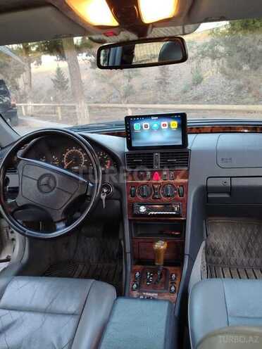 Mercedes C 230 2000, 214,000 km - 2.3 л - Bakı