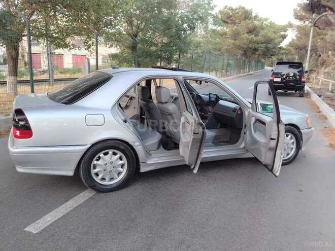 Mercedes C 230 2000, 214,000 km - 2.3 л - Bakı
