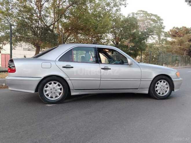Mercedes C 230 2000, 214,000 km - 2.3 л - Bakı