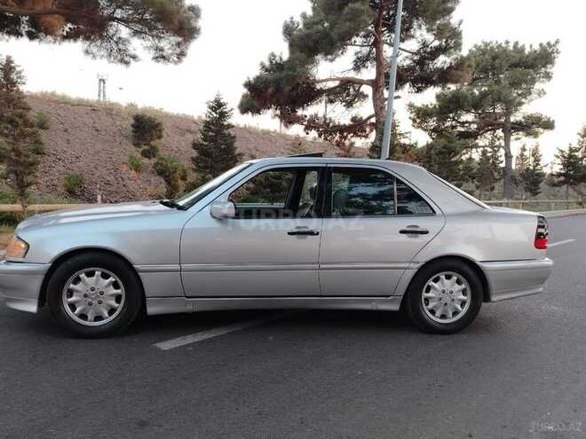 Mercedes C 230 2000, 214,000 km - 2.3 л - Bakı