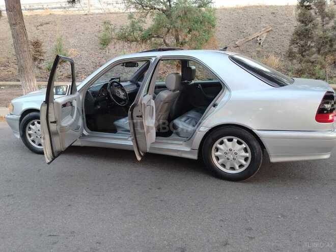 Mercedes C 230 2000, 214,000 km - 2.3 л - Bakı