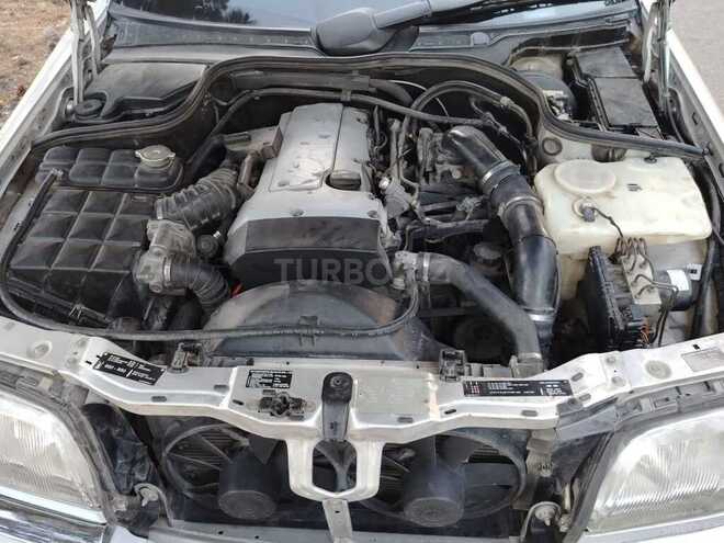 Mercedes C 230 2000, 214,000 km - 2.3 л - Bakı